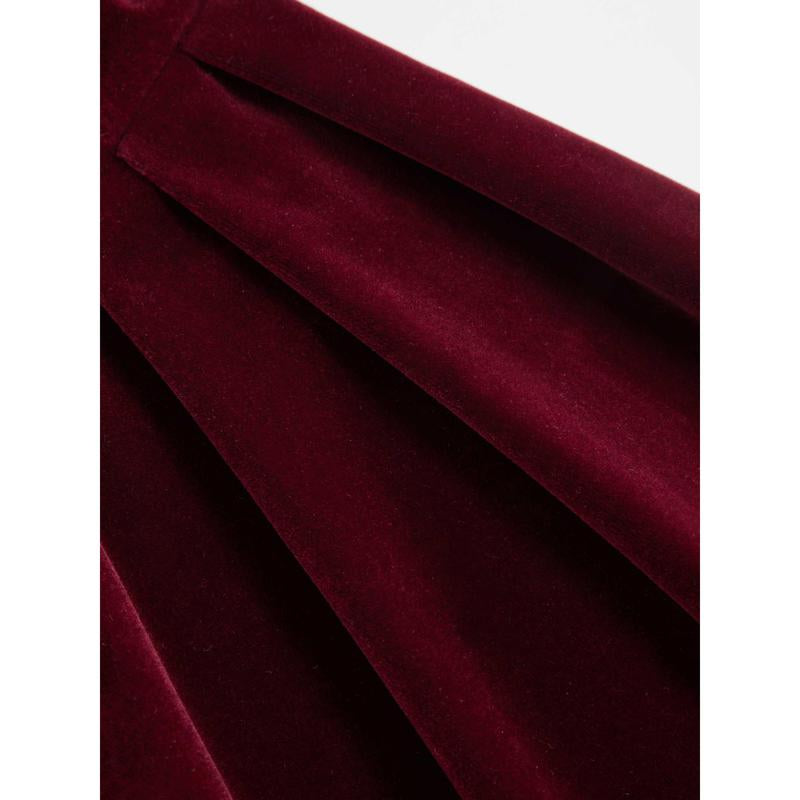 Turn heads in our Cider Velvet Boat Neck Bow Backless Mini Dress! 🍂✨ #FashionGoals #OOTD