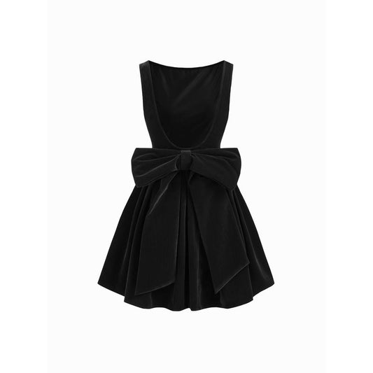 Turn heads in our Cider Velvet Boat Neck Bow Backless Mini Dress! 🍂✨ #FashionGoals #OOTD