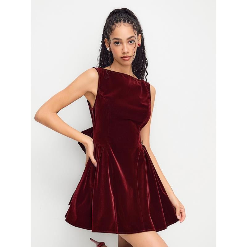 Turn heads in our Cider Velvet Boat Neck Bow Backless Mini Dress! 🍂✨ #FashionGoals #OOTD